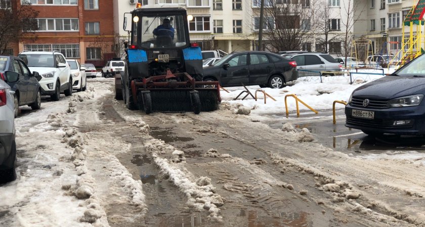 Губернатор Рязанской области призвал глав районов контролировать уборку улиц от снега 