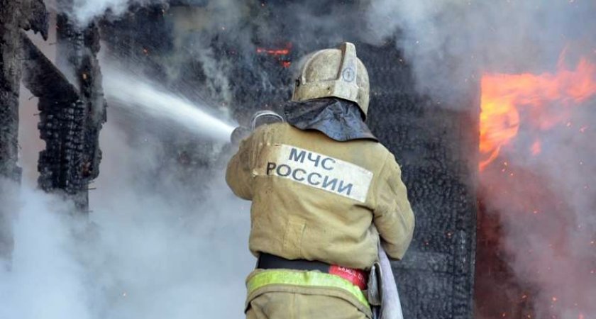 При пожаре в Рязанском районе скончались 3 человека