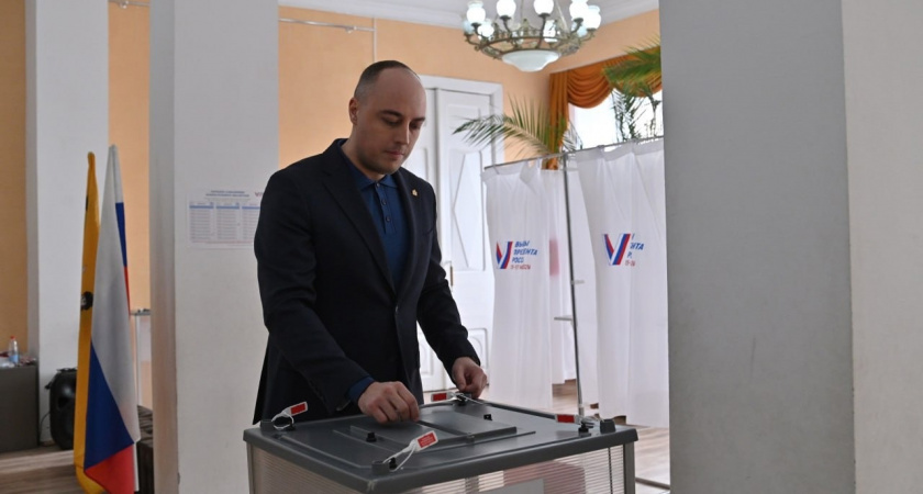 Вице-губернатор Артём Бранов проголосовал на выборах президента РФ