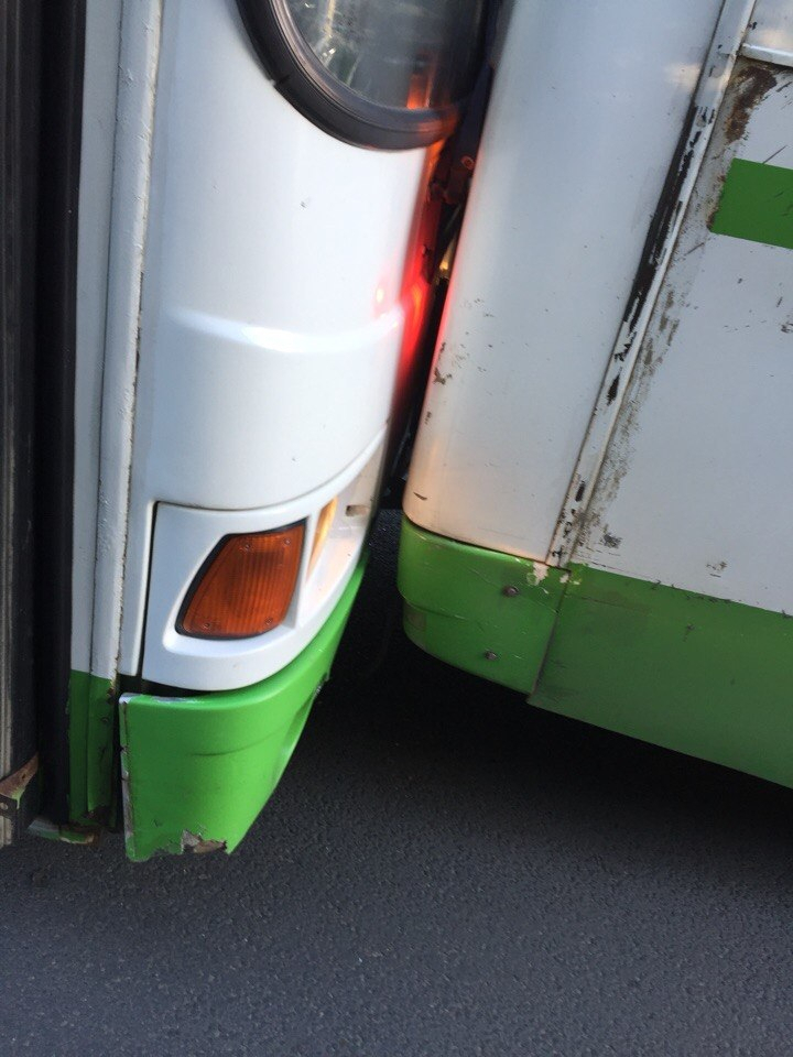 На Первомайском проспекте столкнулись два автобуса