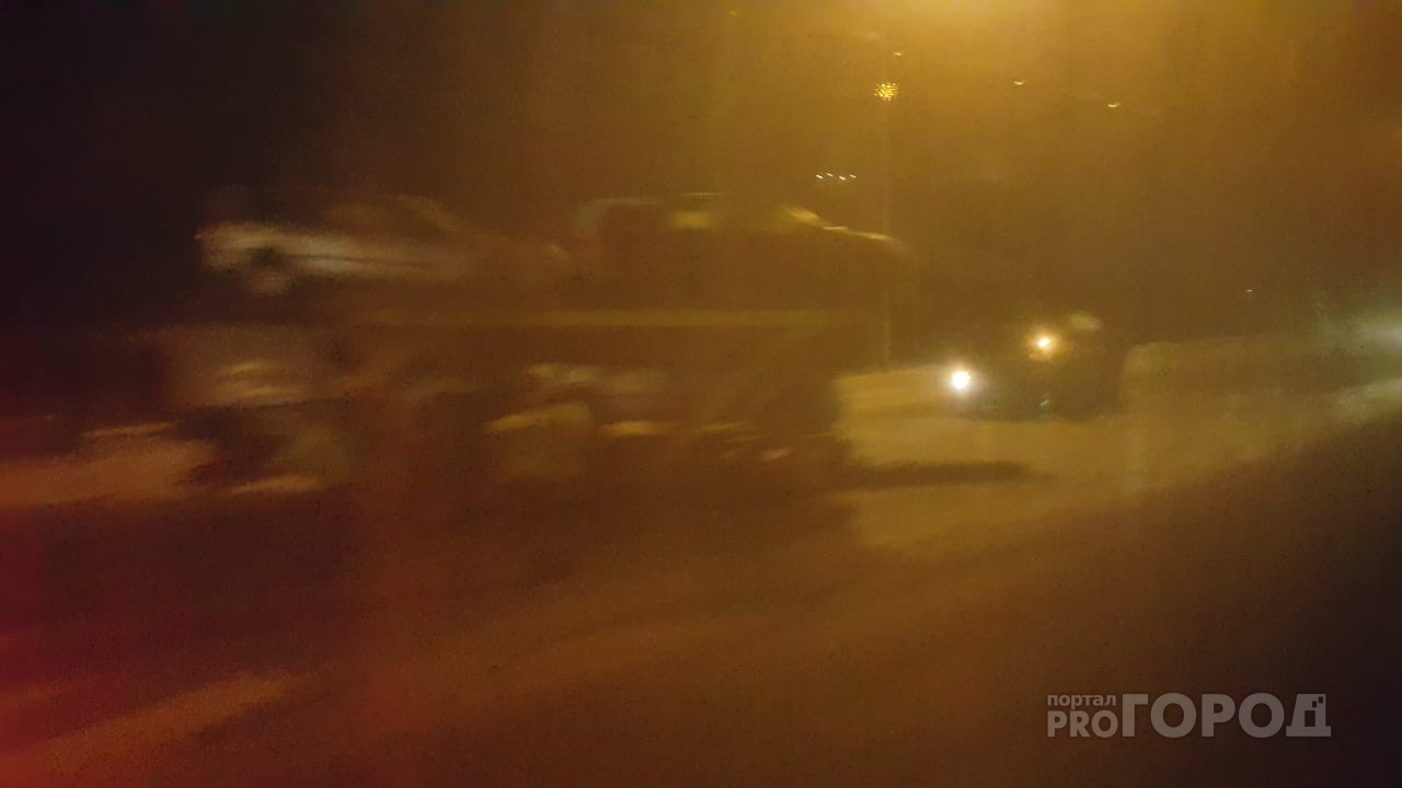 В воскресенье ночью на трассе М5 «Урал» развернуло автовоз