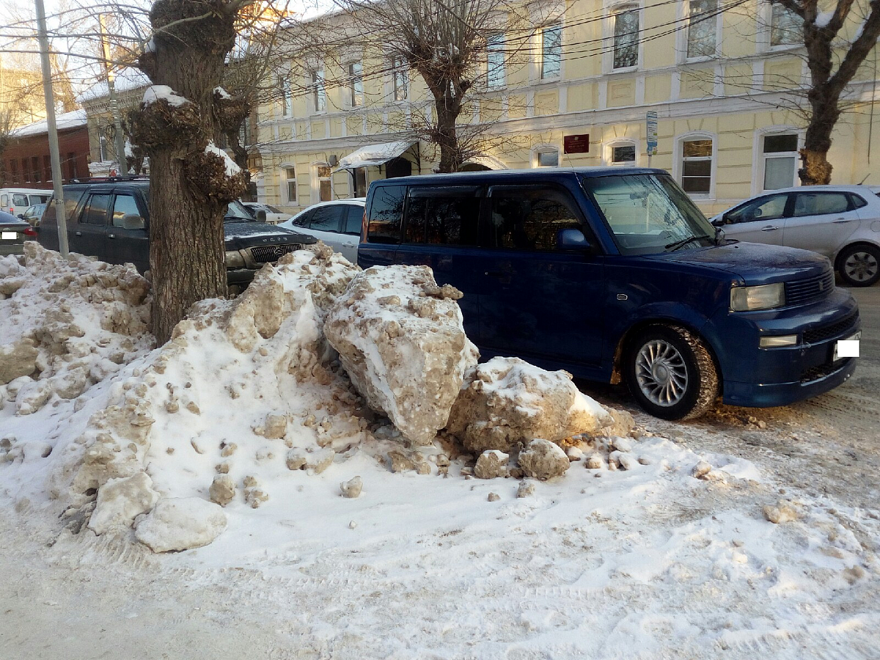 В Рязани предложили ввести "чистый четверг" для очистки снега. Жители Кирова рассказали о своем опыте