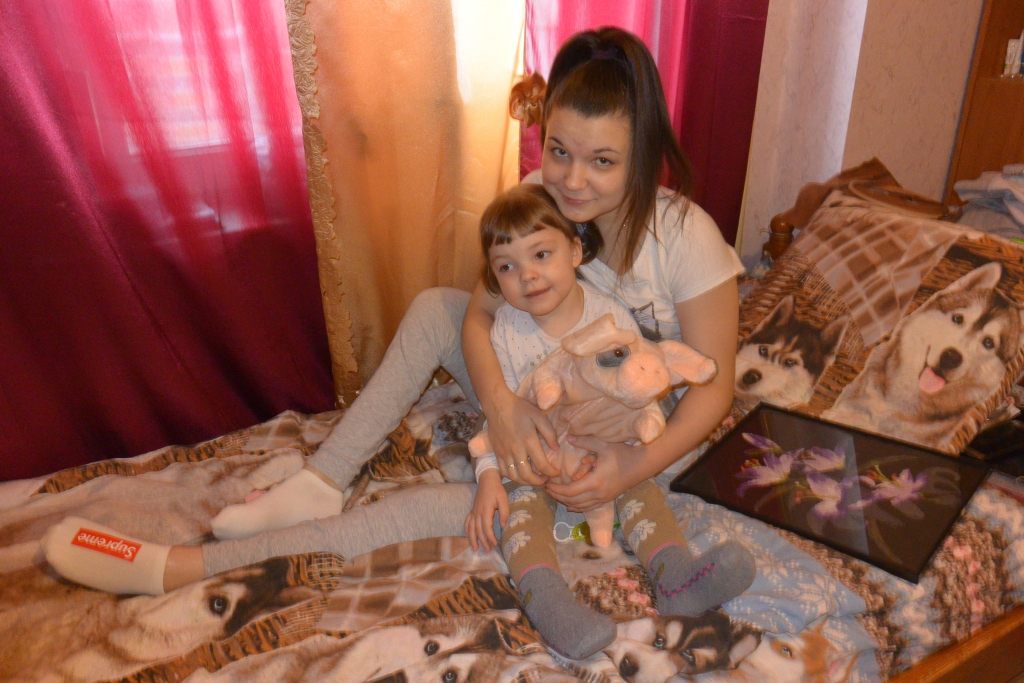 Молодая мама Женя Шуманова: «Уже два года я не могу ходить»