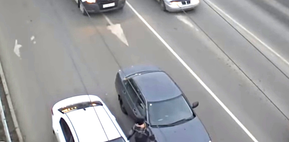 «Мортал-Комбат по-рязански»: на Куйбышевском шоссе подрались два водителя