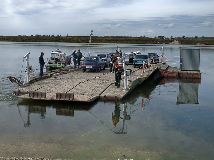 В Рязанской области открыли паромную переправу через Оку: информация о движении по реке