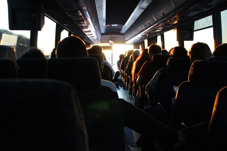 Авторская колонка: «Водитель пригородного автобуса игнорировал пассажиров и наслаждался громкой музыкой»