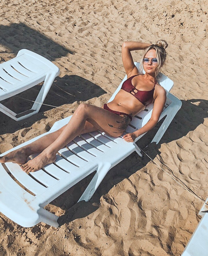 Горячая Instagram-подборка рязанских красавиц с пляжей города