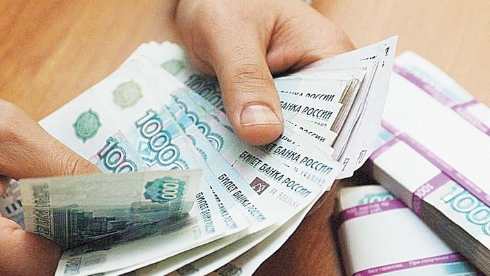 Честный попался: сотрудник ГИБДД отказался от взятки в 100 тысяч рублей