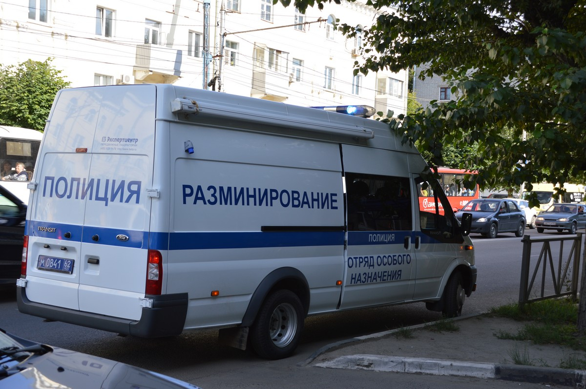 В Рязани эвакуировали детскую поликлинику из-за бесхозной сумки