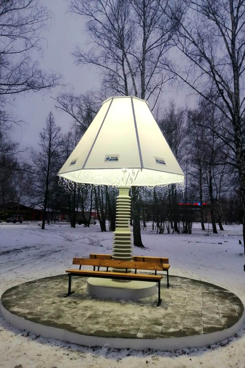 В Сасове появилась настольная лампа, под которой можно сидеть