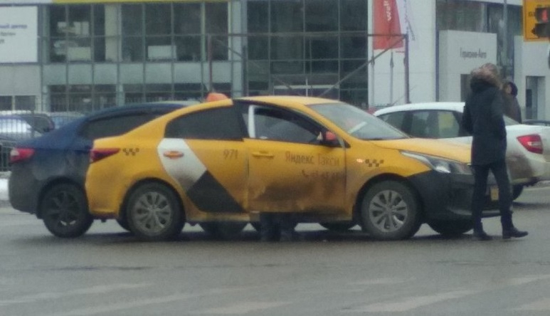 Яндекс.Такси попало в ДТП на Солотчинском шоссе