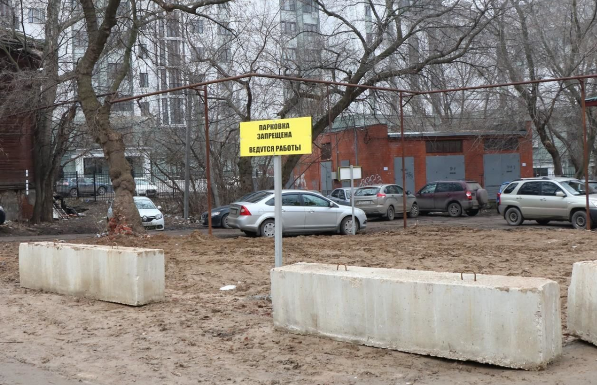 С пустыря на Право-Лыбедской в Рязани убрали парковку