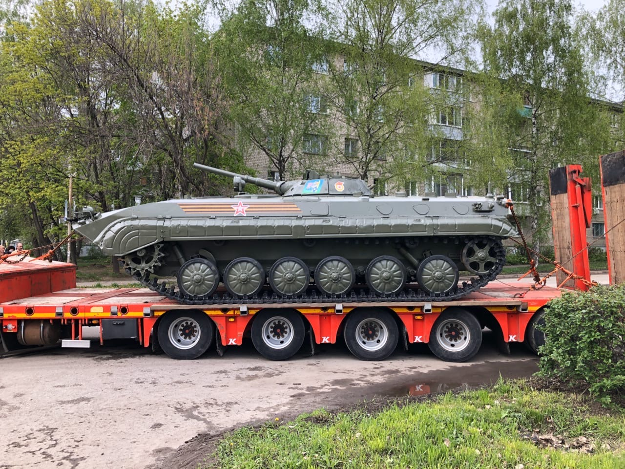 В Рязани открывают выставку военной техники: фото и видео