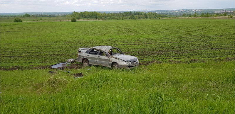 Не справился с управлением: ВАЗ-2115 съехал с дороги в Скопинском районе