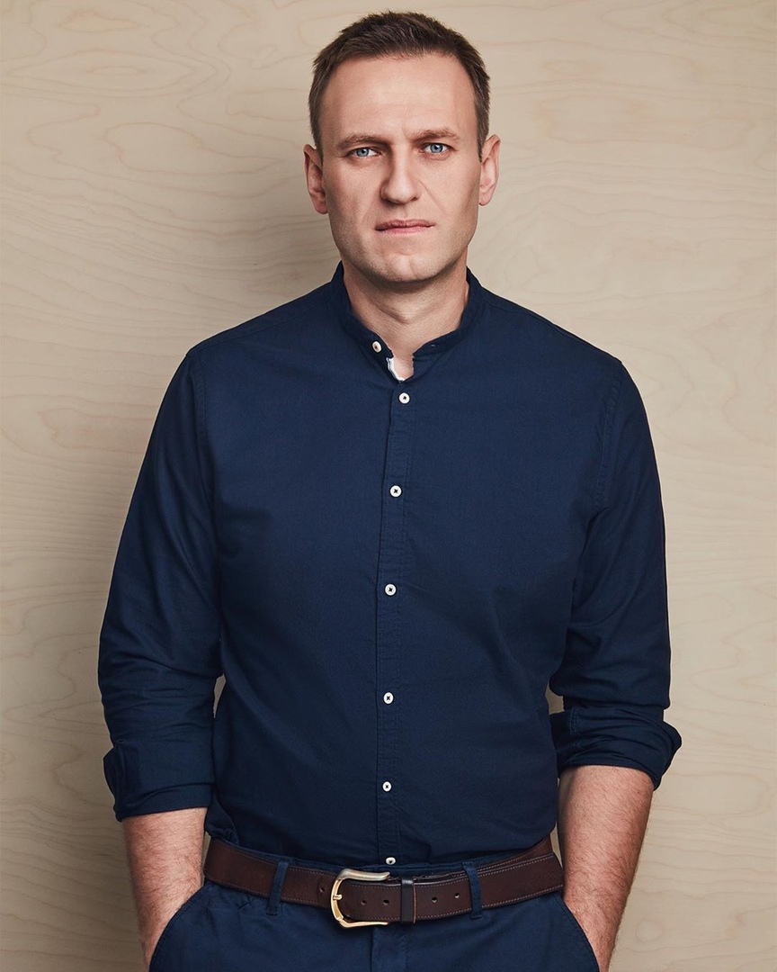 Смог выкарабкаться: Алексея Навального вывели из комы