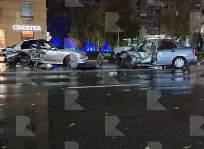 Серьезное ДТП: на Первомайском проспекте столкнулись два автомобиля