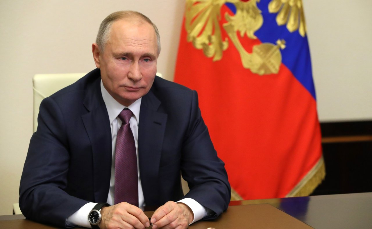 За блокировку - санкции: Путин подписал закон о цензуре против российских СМИ