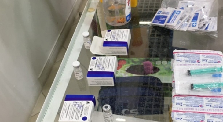 Прививка на колесах: у ТЦ "Глобус" откроют мобильный пункт вакцинации