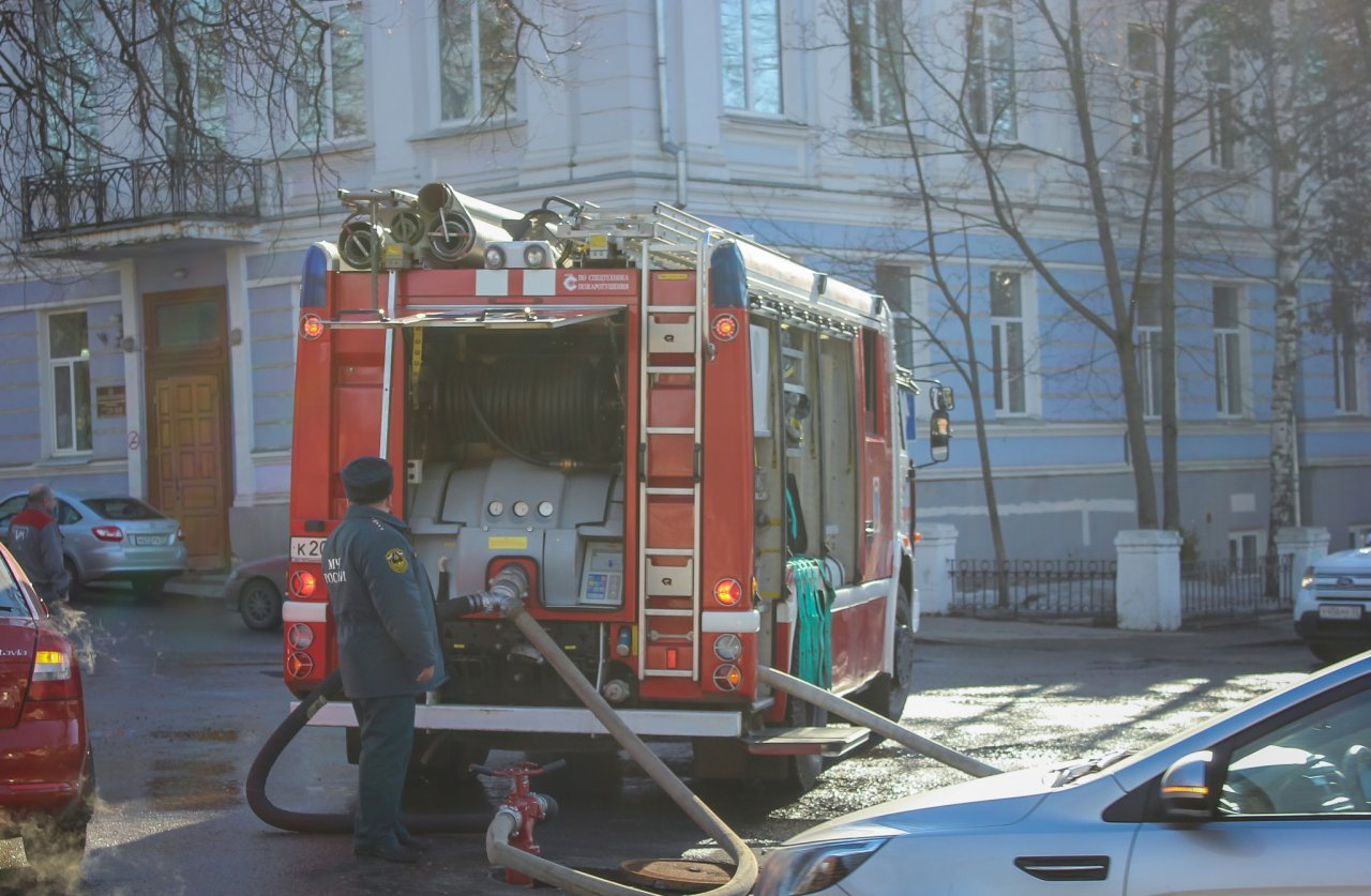Эвакуировали 50 человек: на территории больницы №10 произошел пожар