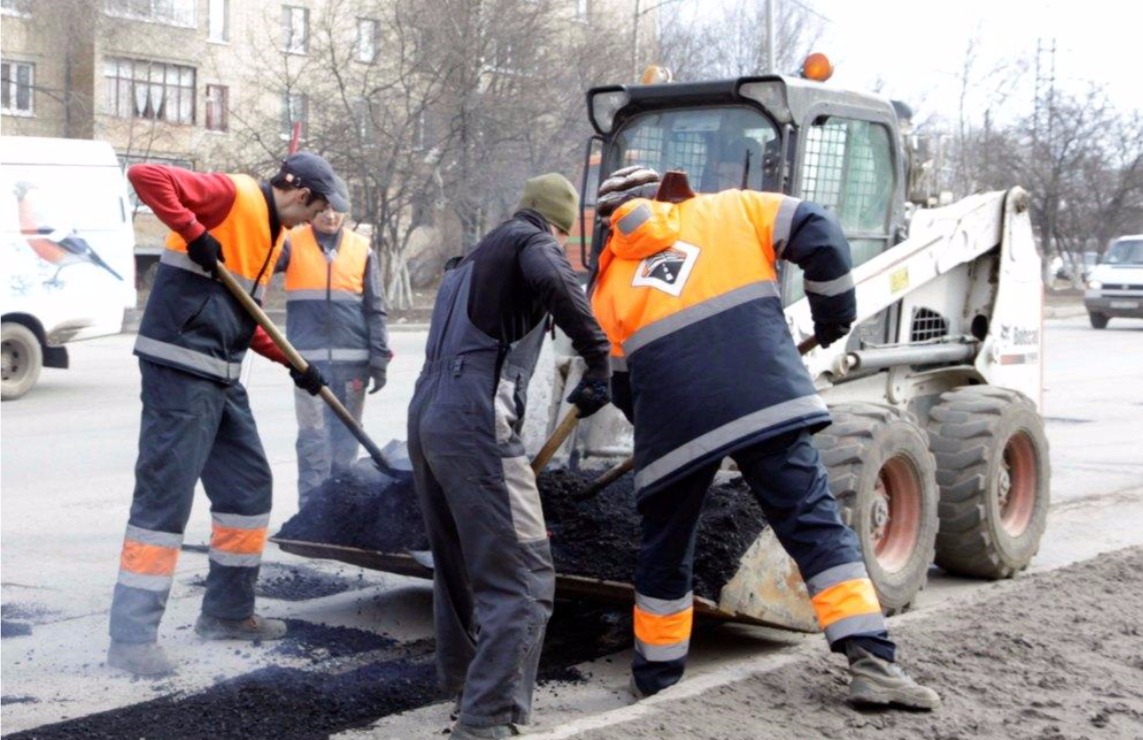 За прошедшие четыре дня в Рязани отремонтировали 920 квадратных метров дорог