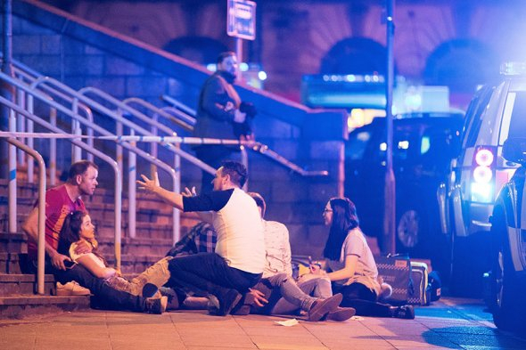 Взрыв на «Манчестер Арене» - вся информация к этой минуте и фото очевидцев