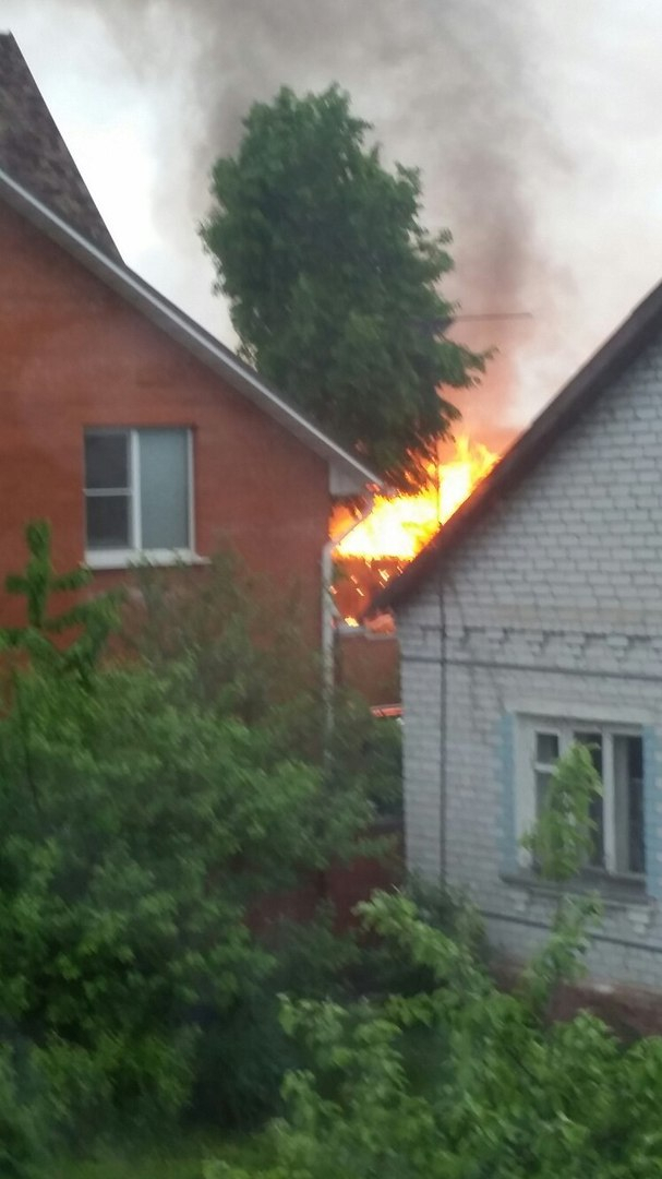 В Рыбном произошел серьезный пожар - сгорел жилой дом