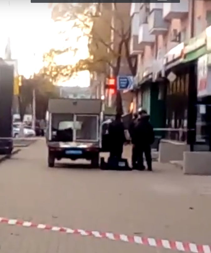 В Рязани из-за подозрительного свертка эвакуировали здание. Видео