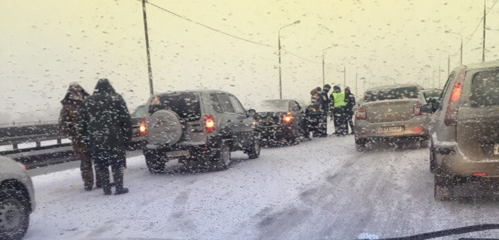 В Рязани на Северной окружной дороге произошло массовое ДТП
