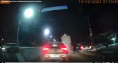 Двое неизвестных избили мужчину на Куйбышевском шоссе: видео драки
