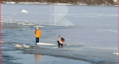 Жительница Рязани засняла школьников, которые вышли на лед водоема