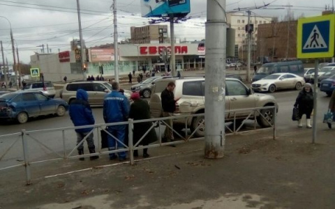 В Дашково-Песочне произошла массовая авария: фото
