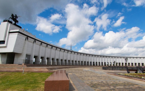 Рязанцев пригласили совершить виртуальную прогулку по Московскому музею Победы