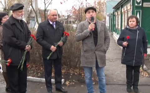 Видео: Захар Прилепин приехал на родину в Рязанскую область
