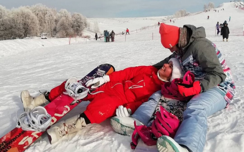 Сноуборд, лыжи и коньки: как очаровательные рязанки проводят выходные
