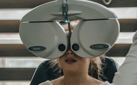 Рязанские офтальмологи вернули остроту зрения 12 пациентам с помощью их же крови