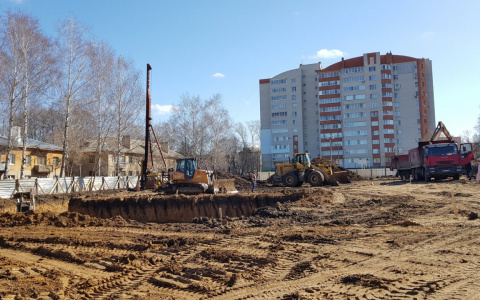 Втиснуть любой ценой: корреспондент “ПРО Города” пообщался с рязанками о строительстве ледового дворца на Шевченко