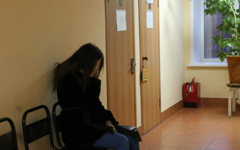 Не занималась воспитанием: суд заочно лишил жительницу Клепиковского района родительских прав